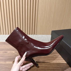 Saint Laurent 圣罗兰YSL简约风高奢质感经典小方头高跟短靴系列 小方头+细高跟+紧身靴筒,是YSL标志性的 Saint Laurent 圣罗兰YSL简约风高奢质感经典小方头高跟短靴系列 小方头+细高跟+紧身靴筒,是YSL标志性的