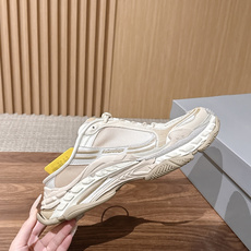 【顶级】Balenciaga Triple S.2 Gradient独有的松弛先锋感 这双鞋把复古做旧和未来感老爹鞋玩明 【顶级】Balenciaga Triple S.2 Gradient独有的松弛先锋感 这双鞋把复古做旧和未来感老爹鞋玩明