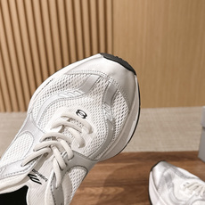 【顶级】 Balenciaga 巴黎世家 CIRCUIT 男士运动鞋12代半布面老爹鞋出货 延续潮流跑鞋做旧老爹鞋,鞋身 【顶级】 Balenciaga 巴黎世家 CIRCUIT 男士运动鞋12代半布面老爹鞋出货 延续潮流跑鞋做旧老爹鞋,鞋身