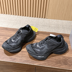 【顶级】 Balenciaga 巴黎世家 CIRCUIT 男士运动鞋12代半布面老爹鞋出货 延续潮流跑鞋做旧老爹鞋,鞋身 【顶级】 Balenciaga 巴黎世家 CIRCUIT 男士运动鞋12代半布面老爹鞋出货 延续潮流跑鞋做旧老爹鞋,鞋身
