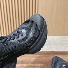 【顶级】 Balenciaga 巴黎世家 CIRCUIT 男士运动鞋12代半布面老爹鞋出货 延续潮流跑鞋做旧老爹鞋,鞋身 【顶级】 Balenciaga 巴黎世家 CIRCUIT 男士运动鞋12代半布面老爹鞋出货 延续潮流跑鞋做旧老爹鞋,鞋身