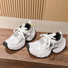 Balenciaga 10XL# 巴黎世家新款运动鞋强势出货 重工打造 所有配件均通过定做出产正品裁片 正确字体电绣 粗 Balenciaga 10XL# 巴黎世家新款运动鞋强势出货 重工打造 所有配件均通过定做出产正品裁片 正确字体电绣 粗