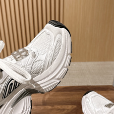 Balenciaga 10XL# 巴黎世家新款运动鞋强势出货 重工打造 所有配件均通过定做出产正品裁片 正确字体电绣 粗 Balenciaga 10XL# 巴黎世家新款运动鞋强势出货 重工打造 所有配件均通过定做出产正品裁片 正确字体电绣 粗
