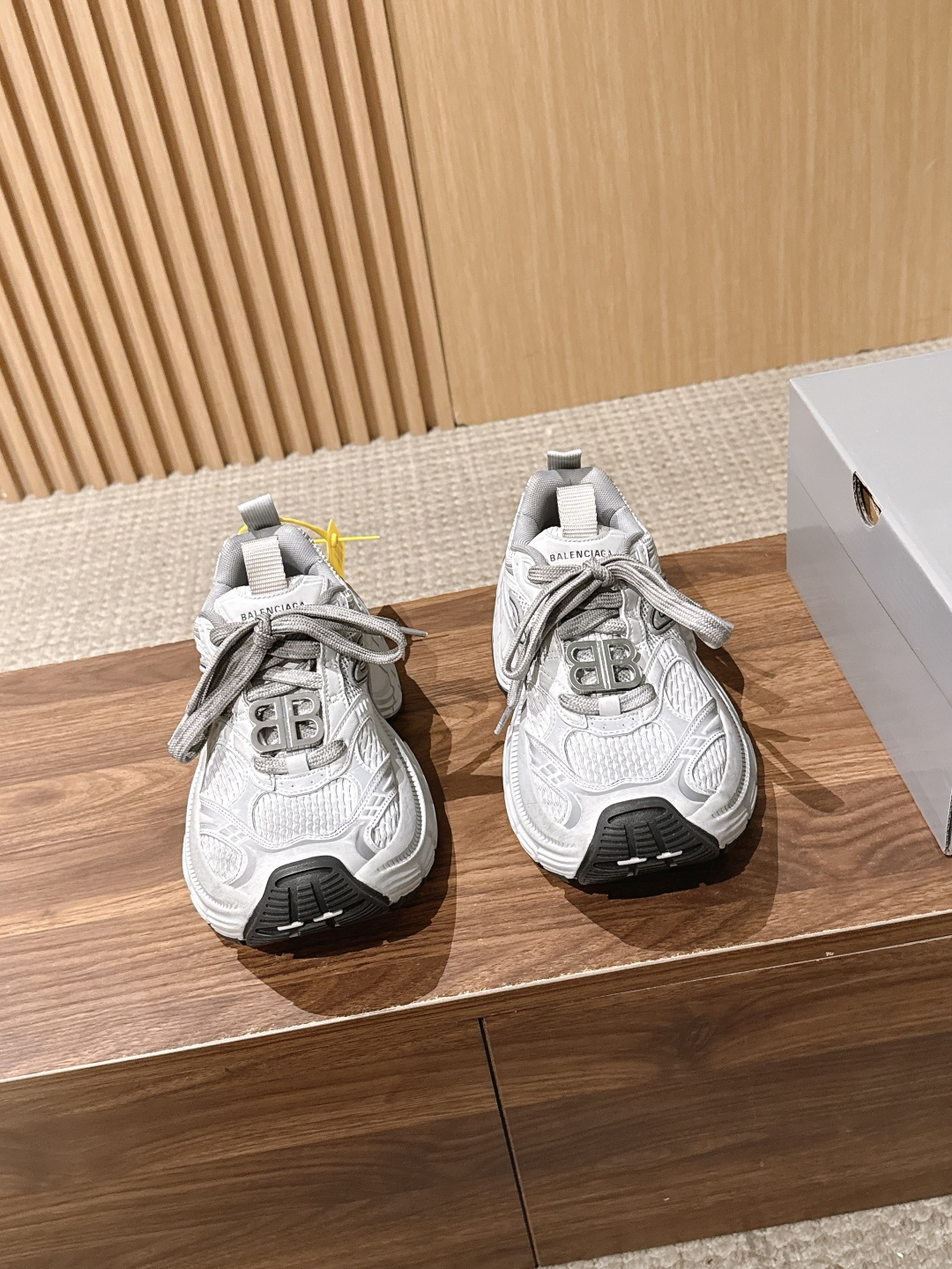 Balenciaga 10XL# 巴黎世家新款运动鞋强势出货 重工打造 所有配件均通过定做出产正品裁片 正确字体电绣 粗