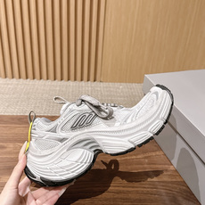 Balenciaga 10XL# 巴黎世家新款运动鞋强势出货 重工打造 所有配件均通过定做出产正品裁片 正确字体电绣 粗 Balenciaga 10XL# 巴黎世家新款运动鞋强势出货 重工打造 所有配件均通过定做出产正品裁片 正确字体电绣 粗