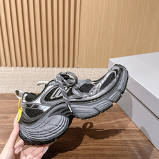 Balenciaga 10XL# 巴黎世家新款运动鞋强势出货 重工打造 所有配件均通过定做出产正品裁片 正确字体电绣 粗 Balenciaga 10XL# 巴黎世家新款运动鞋强势出货 重工打造 所有配件均通过定做出产正品裁片 正确字体电绣 粗