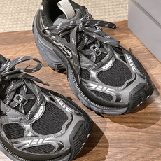 Balenciaga 10XL# 巴黎世家新款运动鞋强势出货 重工打造 所有配件均通过定做出产正品裁片 正确字体电绣 粗 Balenciaga 10XL# 巴黎世家新款运动鞋强势出货 重工打造 所有配件均通过定做出产正品裁片 正确字体电绣 粗