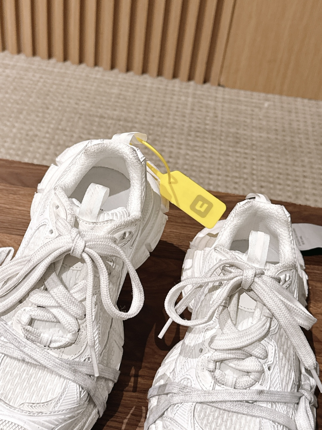 Balenciaga 巴黎世家九代最新爆款3XL Sneaker系列 情侣款 休闲 老爹鞋 运动鞋 整体鞋型汲取了Ba Balenciaga 巴黎世家九代最新爆款3XL Sneaker系列 情侣款 休闲 老爹鞋 运动鞋 整体鞋型汲取了Ba