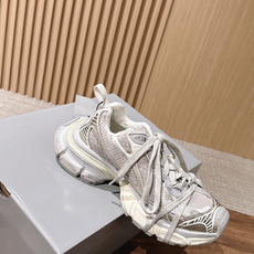 Balenciaga 巴黎世家九代最新爆款3XL Sneaker系列 情侣款 休闲 老爹鞋 运动鞋 整体鞋型汲取了Ba Balenciaga 巴黎世家九代最新爆款3XL Sneaker系列 情侣款 休闲 老爹鞋 运动鞋 整体鞋型汲取了Ba