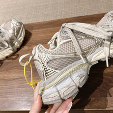 Balenciaga 巴黎世家九代最新爆款3XL Sneaker系列 情侣款 休闲 老爹鞋 运动鞋 整体鞋型汲取了Ba Balenciaga 巴黎世家九代最新爆款3XL Sneaker系列 情侣款 休闲 老爹鞋 运动鞋 整体鞋型汲取了Ba