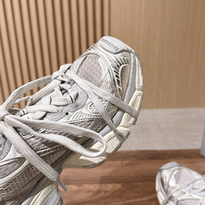 Balenciaga 巴黎世家九代最新爆款3XL Sneaker系列 情侣款 休闲 老爹鞋 运动鞋 整体鞋型汲取了Ba Balenciaga 巴黎世家九代最新爆款3XL Sneaker系列 情侣款 休闲 老爹鞋 运动鞋 整体鞋型汲取了Ba