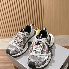 Balenciaga 巴黎世家九代最新爆款3XL Sneaker系列 情侣款 休闲 老爹鞋 运动鞋 整体鞋型汲取了Ba Balenciaga 巴黎世家九代最新爆款3XL Sneaker系列 情侣款 休闲 老爹鞋 运动鞋 整体鞋型汲取了Ba
