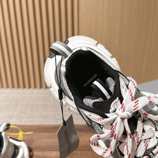 Balenciaga 巴黎世家九代最新爆款3XL Sneaker系列 情侣款 休闲 老爹鞋 运动鞋 整体鞋型汲取了Ba Balenciaga 巴黎世家九代最新爆款3XL Sneaker系列 情侣款 休闲 老爹鞋 运动鞋 整体鞋型汲取了Ba