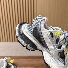 Balenciaga 巴黎世家九代最新爆款3XL Sneaker系列 情侣款 休闲 老爹鞋 运动鞋 整体鞋型汲取了Ba Balenciaga 巴黎世家九代最新爆款3XL Sneaker系列 情侣款 休闲 老爹鞋 运动鞋 整体鞋型汲取了Ba