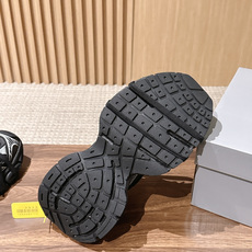 Balenciaga 巴黎世家九代最新爆款3XL Sneaker系列 情侣款 休闲 老爹鞋 运动鞋 整体鞋型汲取了Ba Balenciaga 巴黎世家九代最新爆款3XL Sneaker系列 情侣款 休闲 老爹鞋 运动鞋 整体鞋型汲取了Ba