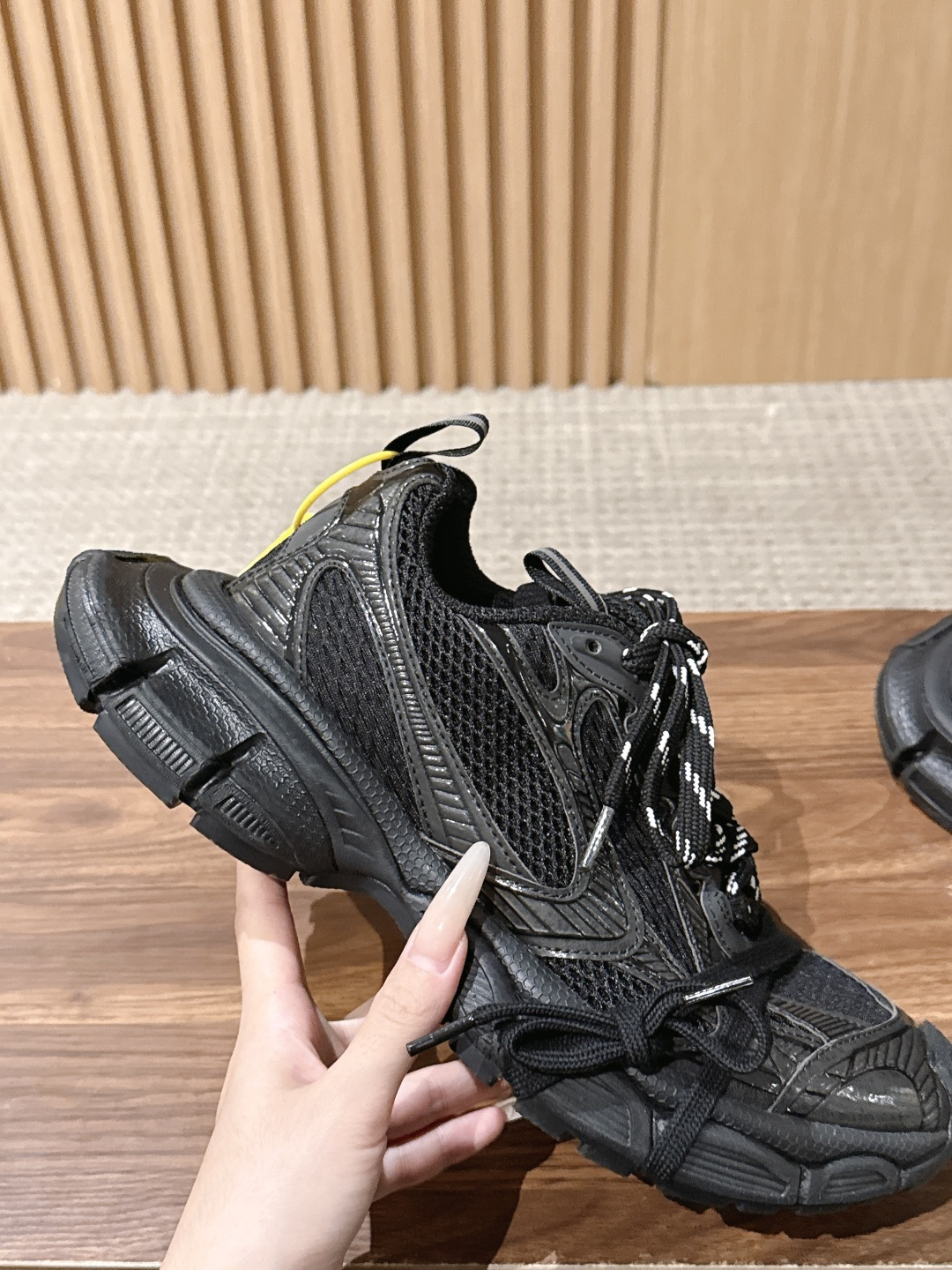Balenciaga 巴黎世家九代最新爆款3XL Sneaker系列 情侣款 休闲 老爹鞋 运动鞋 整体鞋型汲取了Ba Balenciaga 巴黎世家九代最新爆款3XL Sneaker系列 情侣款 休闲 老爹鞋 运动鞋 整体鞋型汲取了Ba