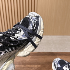 Balenciaga 巴黎世家九代最新爆款3XL Sneaker系列 情侣款 休闲 老爹鞋 运动鞋 整体鞋型汲取了Ba Balenciaga 巴黎世家九代最新爆款3XL Sneaker系列 情侣款 休闲 老爹鞋 运动鞋 整体鞋型汲取了Ba