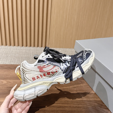 Balenciaga 巴黎世家九代最新爆款3XL Sneaker系列 情侣款 休闲 老爹鞋 运动鞋 整体鞋型汲取了Ba Balenciaga 巴黎世家九代最新爆款3XL Sneaker系列 情侣款 休闲 老爹鞋 运动鞋 整体鞋型汲取了Ba