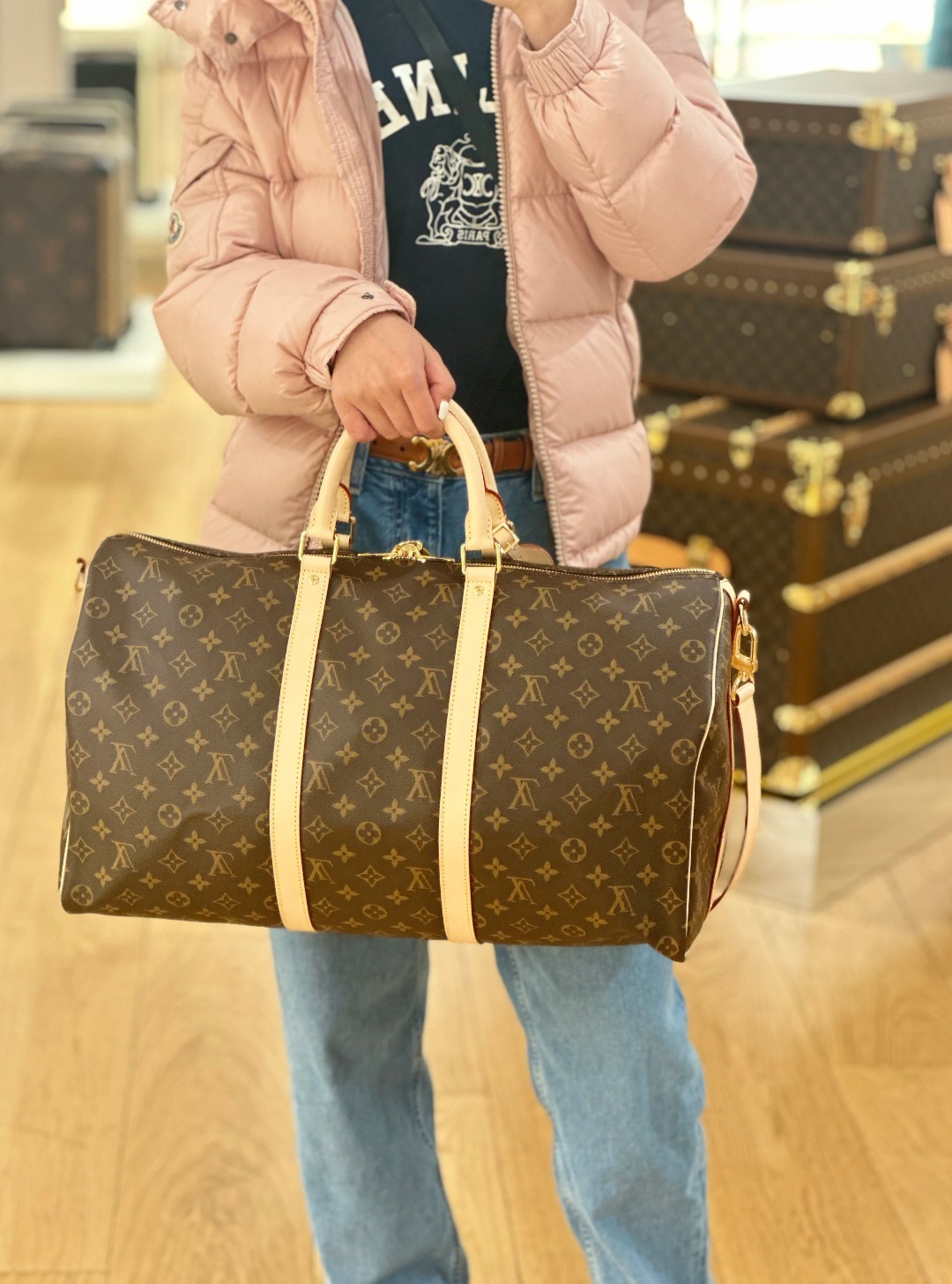 老花Keep all
男女同款，能做旅行包又也能做健身包
既能满足商务需求又能展示个性魅力
高端人士包包名录里不可或缺的单品