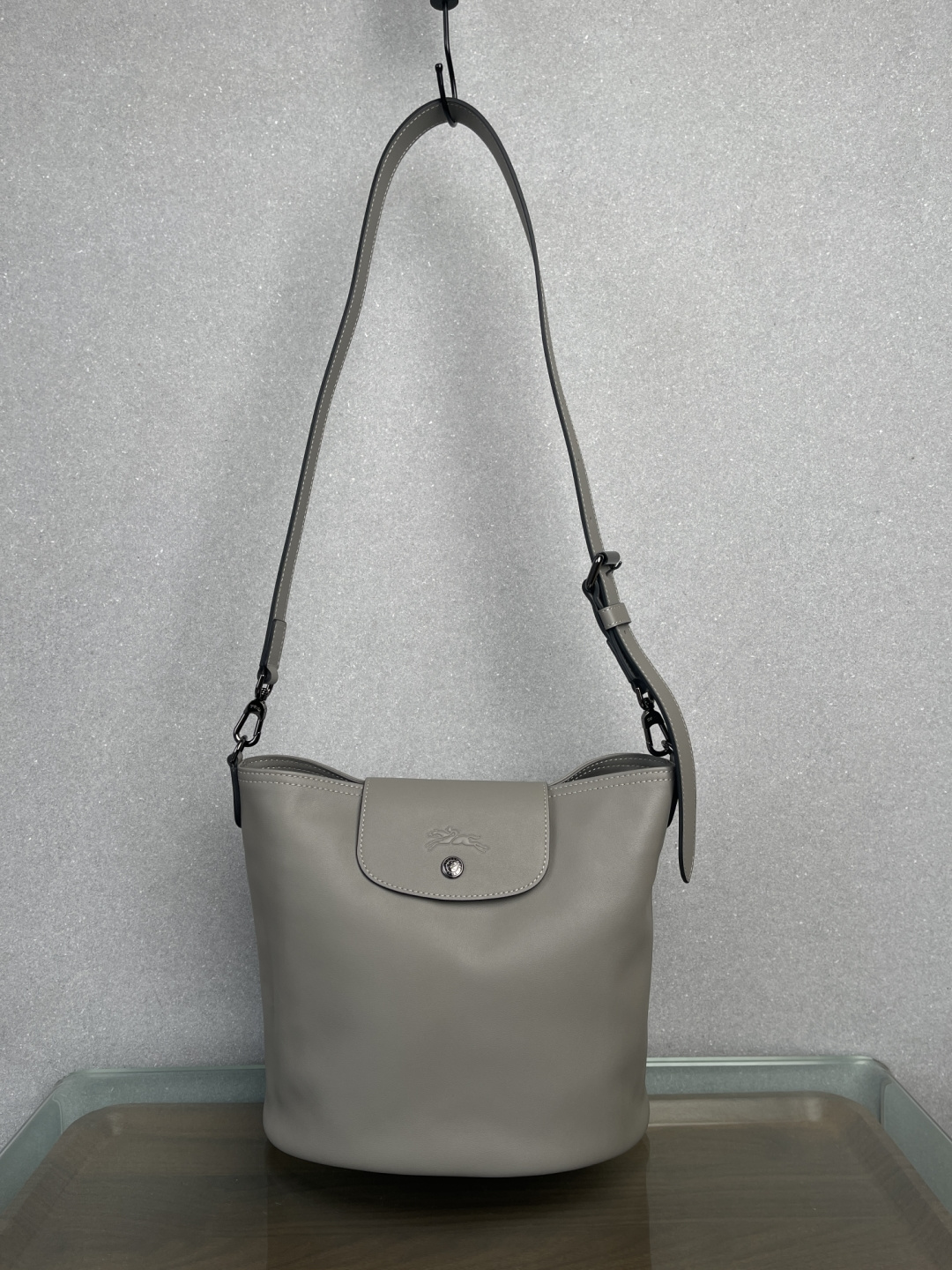 Longchamp Ryuchang Le pliage Xtra series bucket shoulder/crossbody bag gray real shot