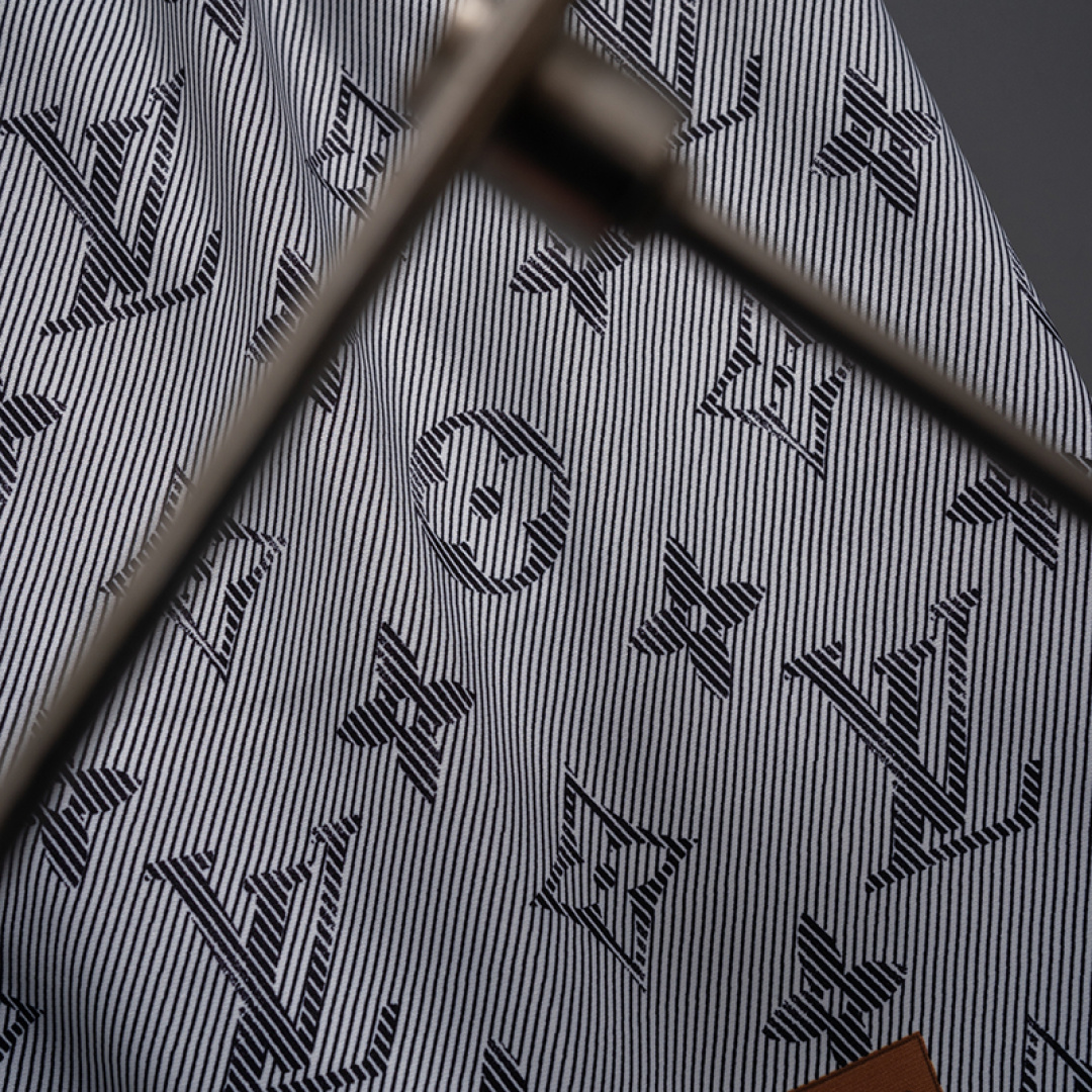 Louis Vuitton 路易lv 最新款男士潮牌沙滩裤，料子细腻光，快 高清面料印花，手感极佳 M~XXXL 两个颜色