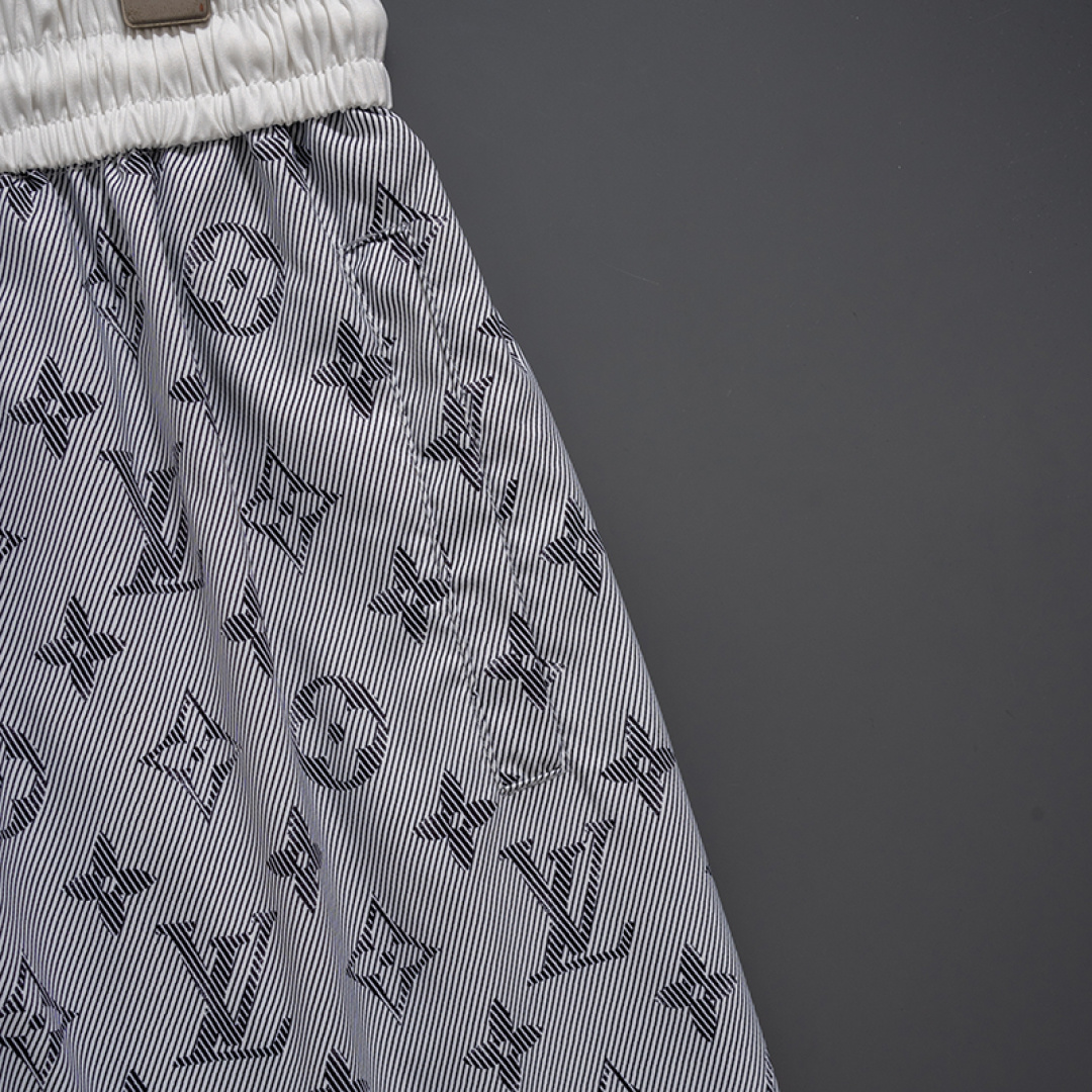 Louis Vuitton 路易lv 最新款男士潮牌沙滩裤，料子细腻光，快 高清面料印花，手感极佳 M~XXXL 两个颜色