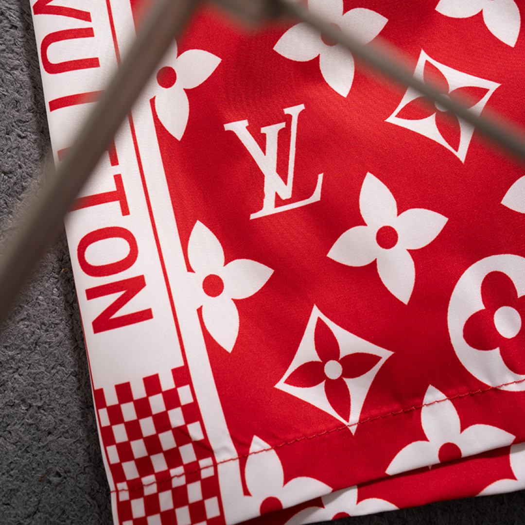 Louis Vuitton 路易lv 最新款男士潮牌沙滩裤，料子细腻光，快 高清面料印花，手感极佳 M~XXXL 两个颜色