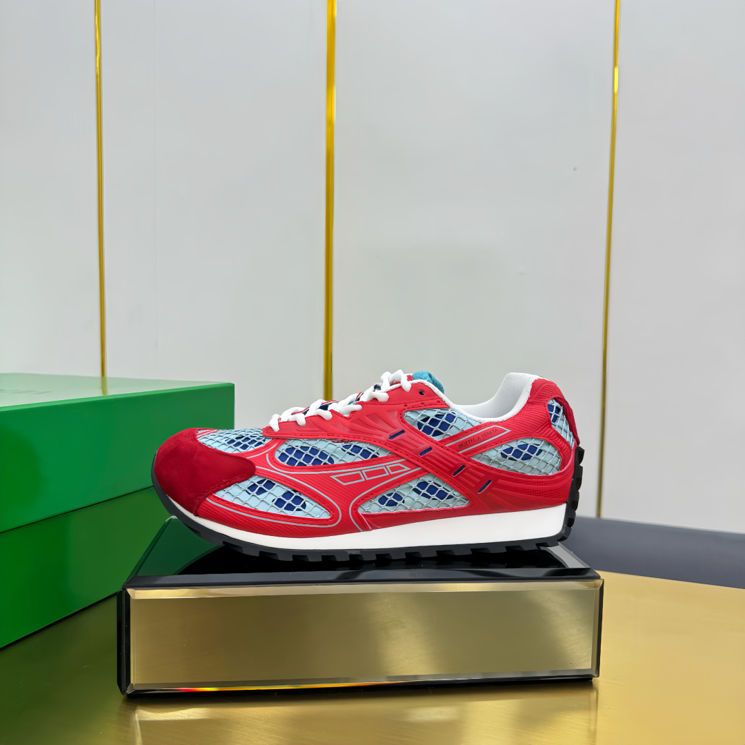 NO:387220,[Dongguan BV counters with the same sports series Forrest Gump shoes] Recommended BV counters with the same trendy and cool big hit dad shoes. It is neutral and handsome and versatile, with both appearance and feel of feet online!  I don't allow sisters to not know her existence, so I wear it in beautiful color: black, green, brown, blue, silver, upper: genuine leather + mesh, comfortable and breathable, outsole: same rubber sole for counter, light and comfortable, inner: breathable mesh, original box packaging, Size: 35-45 (46 customized), casual shoes/sports shoes, bottega veneta, sneakers19860909【东莞产BV专柜同款运动系列阿甘鞋老爹鞋】重磅推荐BV专柜同款潮酷大爆款老爹鞋来啦中性风帅气又百搭、颜值和脚感都在线！我不允许姐妹们不知道她的存在,穿上美呆啦  颜色:黑色 绿色 棕色 蓝色 银色 鞋面:真皮+网面 舒适透气 大底:专柜同款橡胶底 轻便舒适 内里:透气网布  原盒包装 尺码:35-45（46定制）,休闲鞋/运动鞋,bottega veneta,sneakers,Women's Shoes