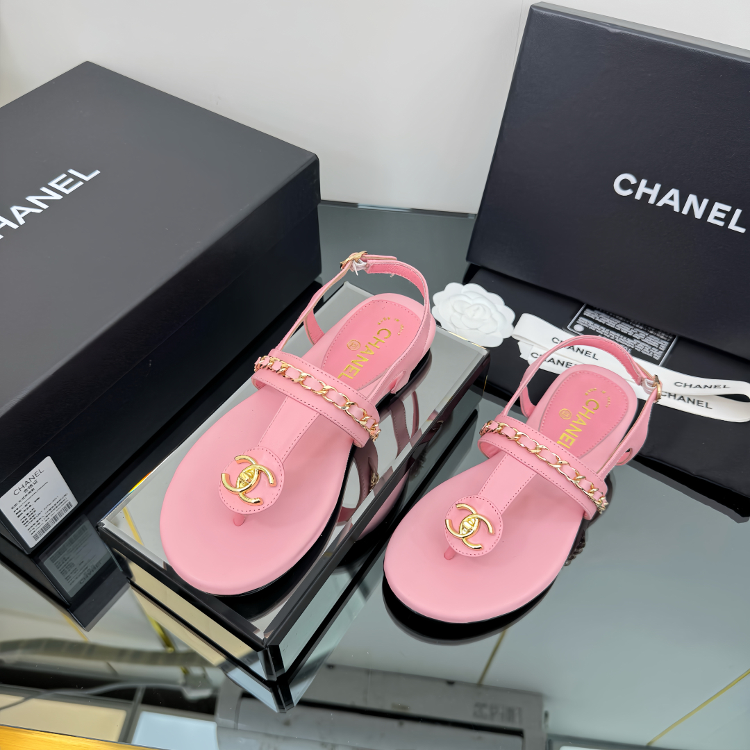 Elegant Lambskin Sandals with Slingback and Gold Chain Accents for Women 9 cmp i1743030398502 2758 0 7