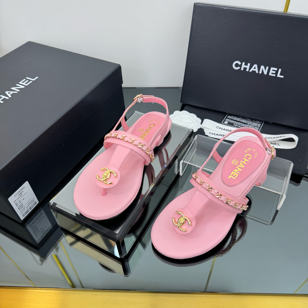 Elegant Lambskin Sandals with Slingback and Gold Chain Accents for Women 8 cmp i1743030400215 6584 0 6