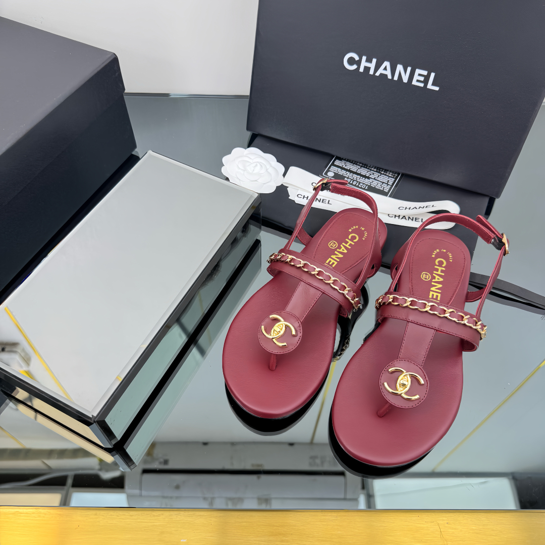 Elegant Leather Thong Sandals with Chain Detail | Luxurious Summer Style 10 cmp i1743030415891 4676 0 8