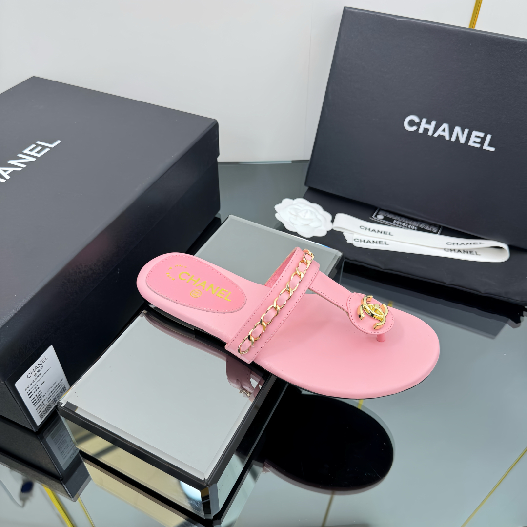 Chanel Women's Pink Leather Thong Sandals with Chain Detail - Summer Essential 3 cmp i1743030540913 3573 0 0