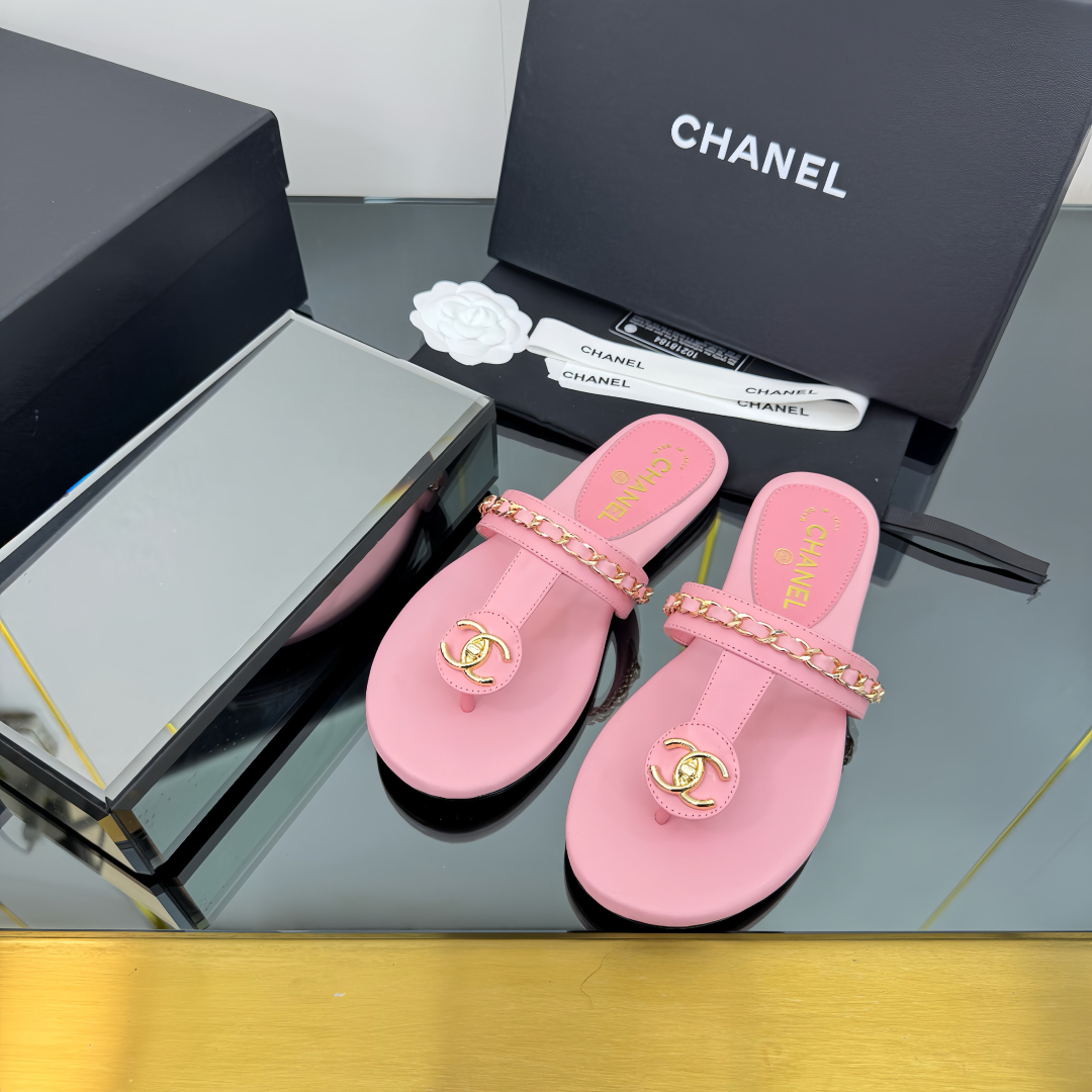 Chanel Women's Pink Leather Thong Sandals with Chain Detail - Summer Essential 6 cmp i1743030542609 7983 0 3