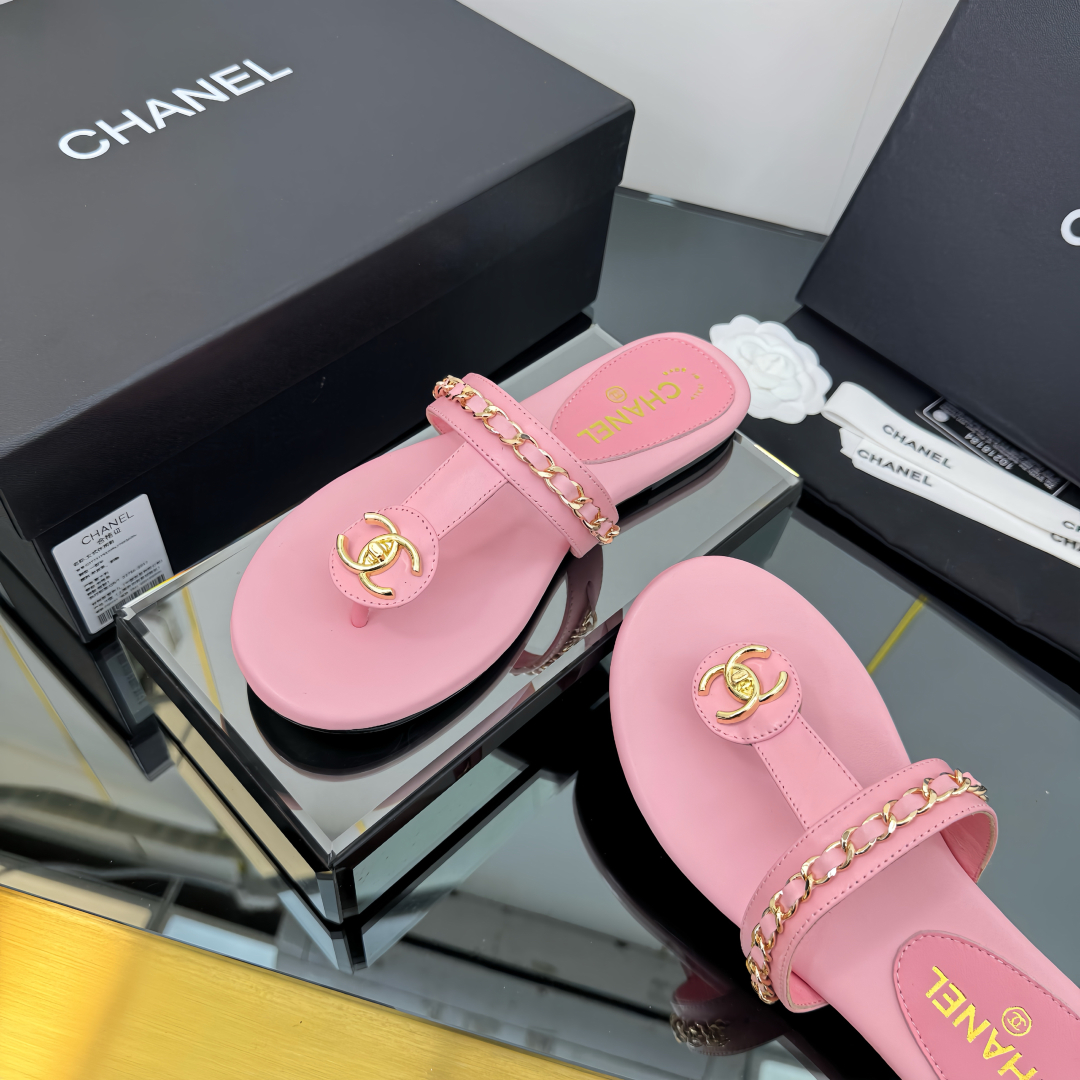Chanel Women's Pink Leather Thong Sandals with Chain Detail - Summer Essential 7 cmp i1743030542610 6602 0 5