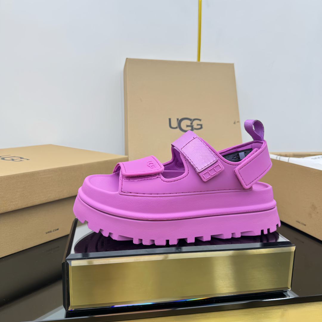 NO:256613,UGG official summer hot product, ugg launched the golden Velcro thick-soled sandals, dopamine color, strap design, more fitting to the instep, full of vitality, really super girl~ at a glance, EVA sole, soft and comfortable feet, versatile, instantly become long legs, can step on water and DIY. The same style of celebrities, the ample recommendation of major bloggers, summer essential items Size 36 37 38 39 40, sandals, sandals19860909UGG官网夏季爆款 ugg推出的炫金魔术贴厚底凉鞋款 炫金凉鞋,多巴胺色系,绑带设计 更贴合脚背 活力感拉满,真嘟超级少女~一眼沦陷,EVA大底,脚感软糯舒适,百搭,秒变大长腿,可以踩水又能DIY 明星同款 各大博主的安利 夏日必备单品 尺码36 37 38 39 40,凉鞋,sandals,Women's Shoes