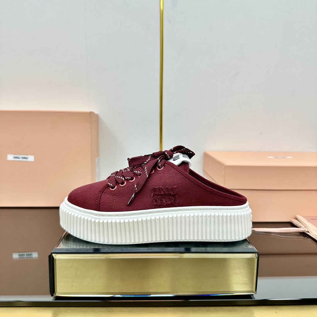 NO:248468,Miumiu25ss Spring New Style Thick-soled Cookies Shoes Latest Show Style, Classic Upgrade Comfort and Fashion Couple Each color is good-looking, with different styles and needs. Original Customized Cloth of Upper Lift: Original Customized Sheepskin Lift, Original Open-Model Non-Slip Sole Shoes Size: 35-40, Casual Shoes/Sports Shoes Semi-Travel, Miumiu, Sneakers, Sheepskin19860909miumiu25ss春新款 厚底饼干鞋 最新走秀款,经典升级 舒适度与时髦度并存 每个颜色搭配都好看,设计搭配不同风格需求 鞋面原版定制布 内里: 原版定制羊皮内里 大底原版开模防滑大底 鞋码: 35-40,休闲鞋/运动鞋半拖,miumiu,sneakers,sheepskin,Women's Shoes