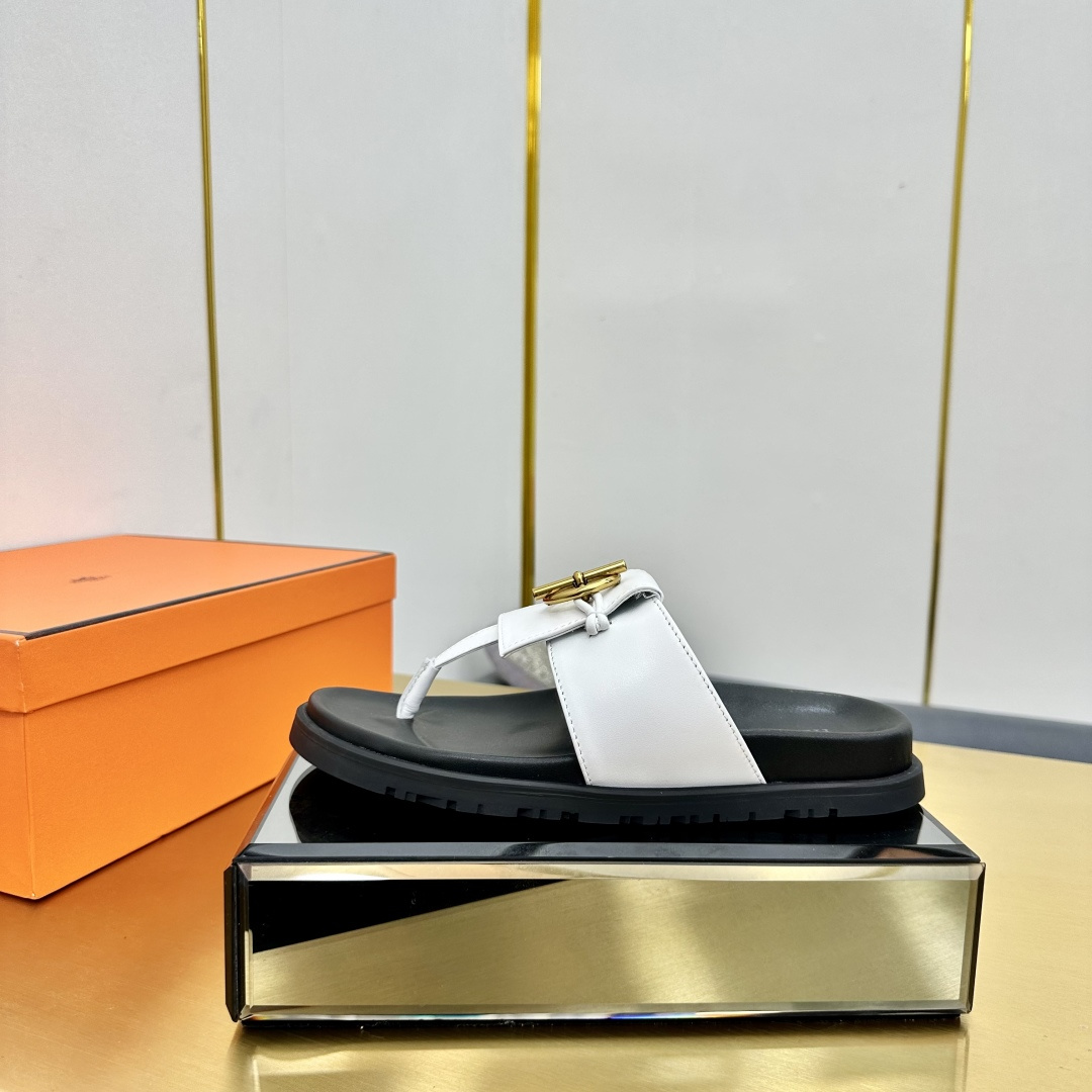 NO:438443,, men's model 10 latest model 2025 official website Hermes sandals (original bottom) Hermes sandals fabric (high mercerized beef tendon leather) Size women's model 35-43 (41-43 customized) Men's model 39-45 (45-45 customized), split-toe shoes, hermes19860909、男款10 2025官网最新款 爱马仕凉拖（原版底） 爱马仕凉拖面料（高丝光牛筋皮） 码数女款35-43（41-43定做） 男款39-45（45-45定做）,分趾鞋,hermes,Women's Shoes