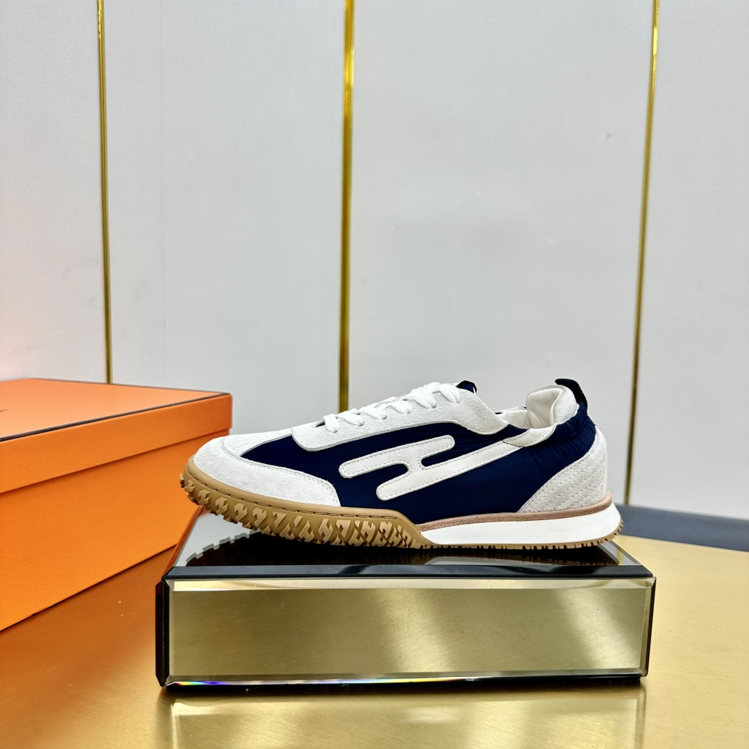 NO:240503,Men's size Hermes top version # Hermes deep series couples' white shoes casual skateboard shoes Fashion graphic design Create a retro style Upper cowhide material inner sheepskin outsole tpu outsole size 35-45, casual shoes/sports shoes, hermes, hermes, sneakers, cowhide, sheepskin19860909男码 Hermes 顶级版本# 爱马仕deep系列情侣款小白鞋休闲滑板鞋 时尚的图形设计 打造复古风格 鞋面牛皮材质 内里羊皮里 大底tpu大底 码数35-45,休闲鞋/运动鞋,hermes,hermes,sneakers,cowhide,sheepskin,Women's Shoes