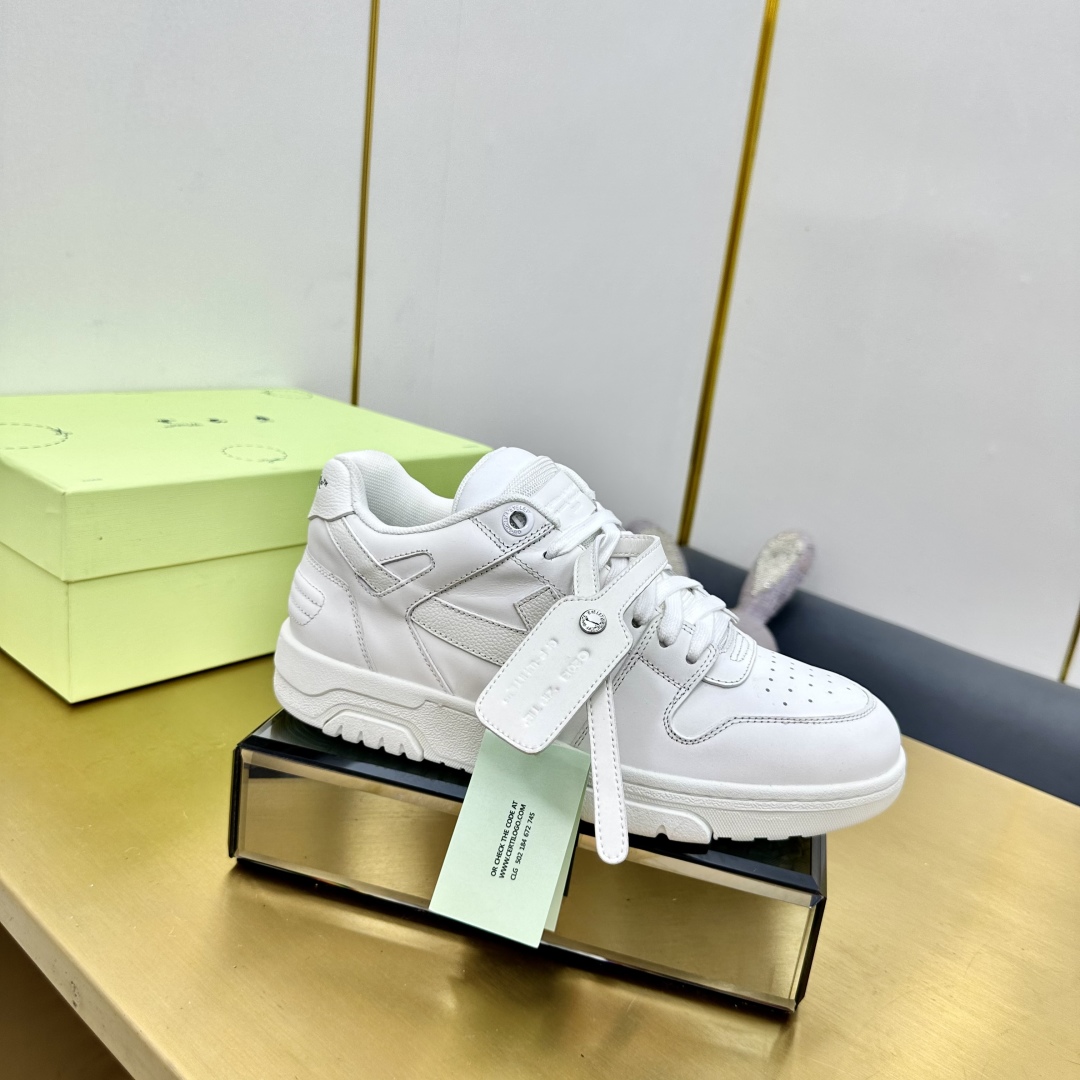 Title: Off-White New Arrow Colored Shoes Summary: Off-White offers stylish, comfortable shoes with unique design elements like arrow patterns and red accents. - 图片 3
