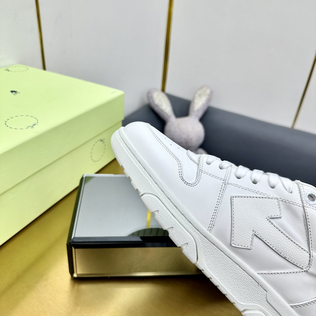 Title: Off-White New Arrow Colored Shoes Summary: Off-White offers stylish, comfortable shoes with unique design elements like arrow patterns and red accents. - 图片 6