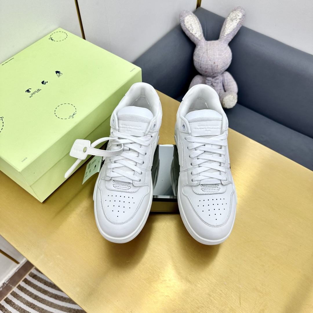Title: Off-White New Arrow Colored Shoes Summary: Off-White offers stylish, comfortable shoes with unique design elements like arrow patterns and red accents. - 图片 9