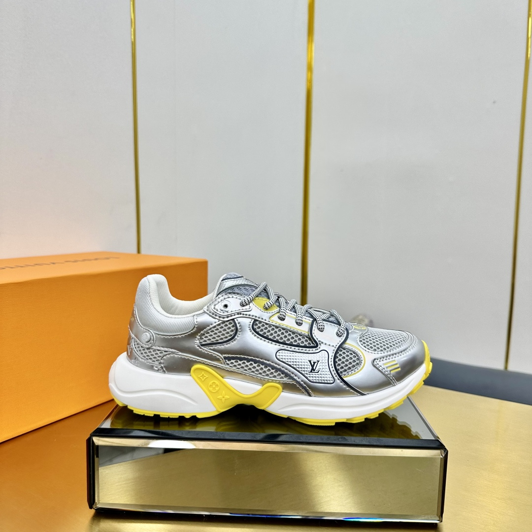 NO:255222,The top version of the ordinary version, couples, new LV couples' same sneakers, popular and popular, the official website synchronized fabric, special material printing and pressing process. Inner, breathable grid, size (35-42 for women) (39-46 for men, 45-46 for men), dad shoes, louis vuitton, sneakers19860909普通版本顶级版本 情侣款 年新款LV情侣同款运动鞋,火爆来袭官网同步 面料,采用特殊材料印压工艺. 内里,透气网格 码数（女款35-42）（男款39-46,45-46定做）,老爹鞋,louis vuitton,sneakers,Women's Shoes