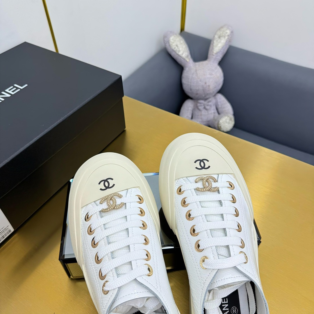 Chanel香奈儿 2025饼干鞋 スポーティ&スタイリッシュデザイン
