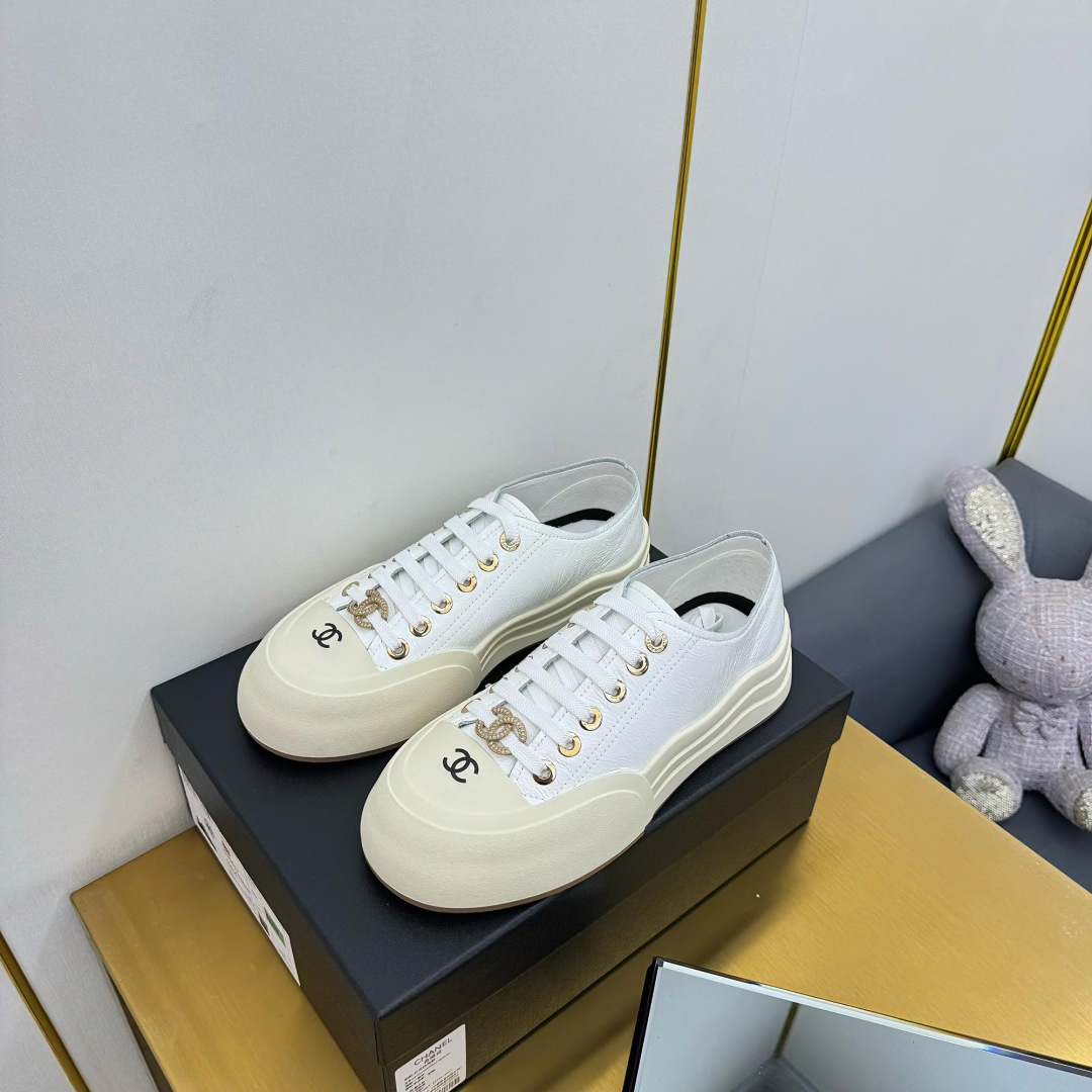 Chanel香奈儿 2025饼干鞋 スポーティ&スタイリッシュデザイン