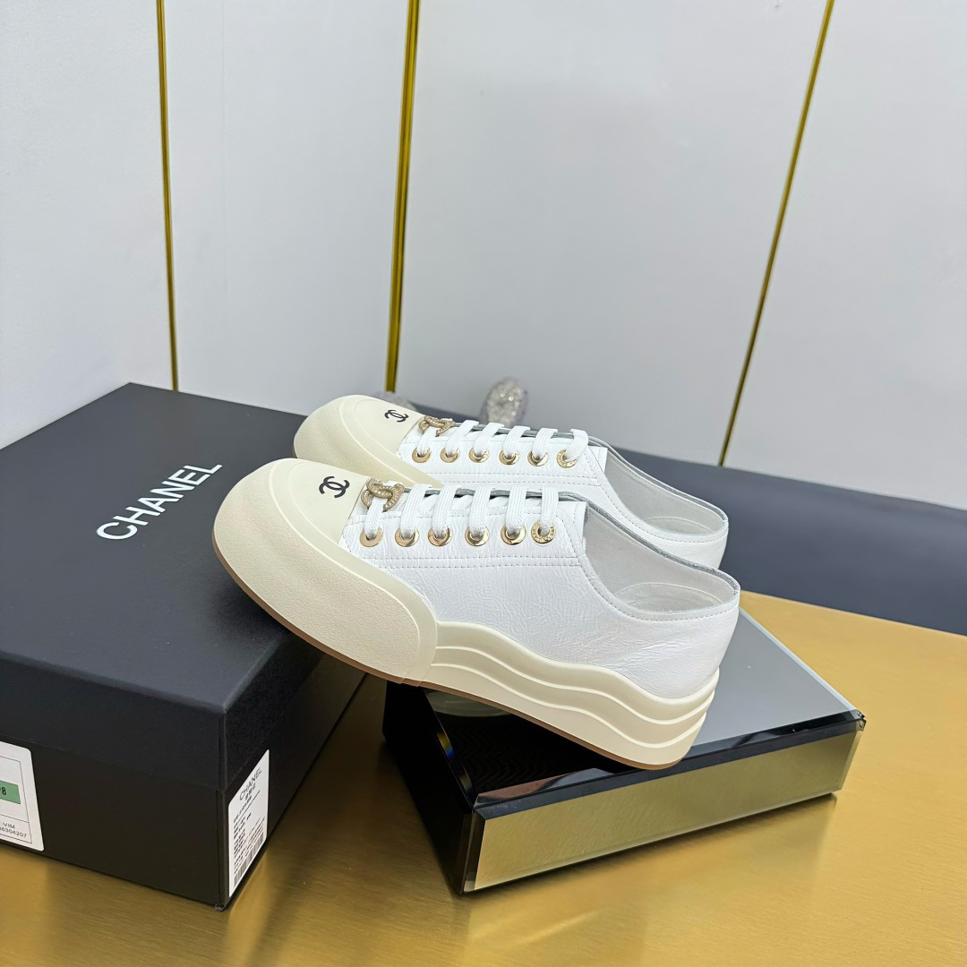Chanel香奈儿 2025饼干鞋 スポーティ&スタイリッシュデザイン