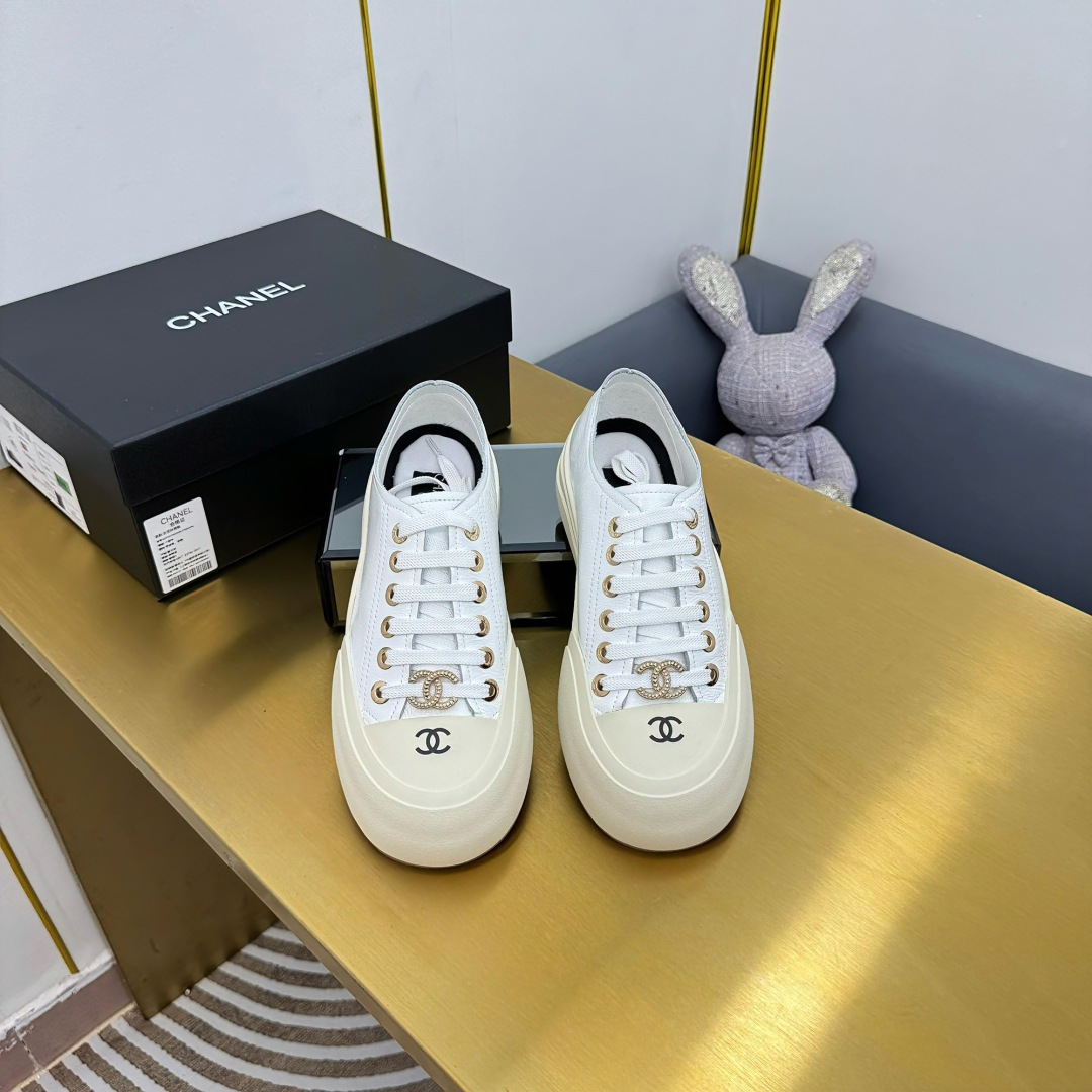 Chanel香奈儿 2025饼干鞋 スポーティ&スタイリッシュデザイン