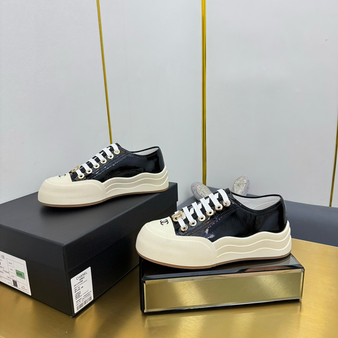 Chanel香奈儿 2025春夏モデル おしゃれな饼干鞋