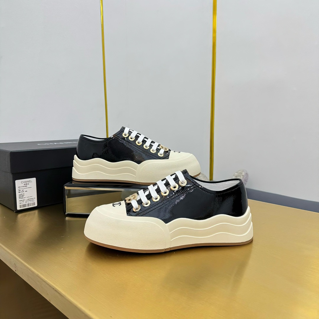 Chanel香奈儿 2025春夏モデル おしゃれな饼干鞋