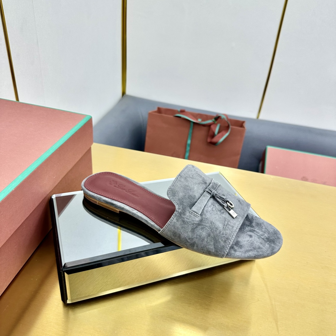 NO:381919,High-version (mainly multi-color) New product is available, same style of knitted sandals | Made of Wish Yangjing fabric | Upper is made of unique knitted fabric making process | Double-layer sheepskin, footbed silk sheepskin, all-round one-to-one recovery counter process flow | High-process process flow | Imported genuine leather sole from Italy Original craft sole | Not a normal heavy rubber sole on the market Size33-42 size (33.34.41.42 customization) super hot, high heels, slippers, sheepskin, sheep19860909高版本(主打多色)  新品发售,同款针织凉拖鞋｜采用 Wish 羊京面料制作｜鞋面采用独特针织面料制作工艺｜双层羊皮,垫脚丝绸羊皮,全方位一比一复原专柜工艺流程｜高工艺工艺流程｜意大利进口真皮底 原版工艺大底｜绝非市面普通笨重胶底 Size33-42码（33.34.41.42定制）超级超级火爆,高跟鞋拖鞋,high heels,slippers,sheepskin,sheep,Women's Shoes