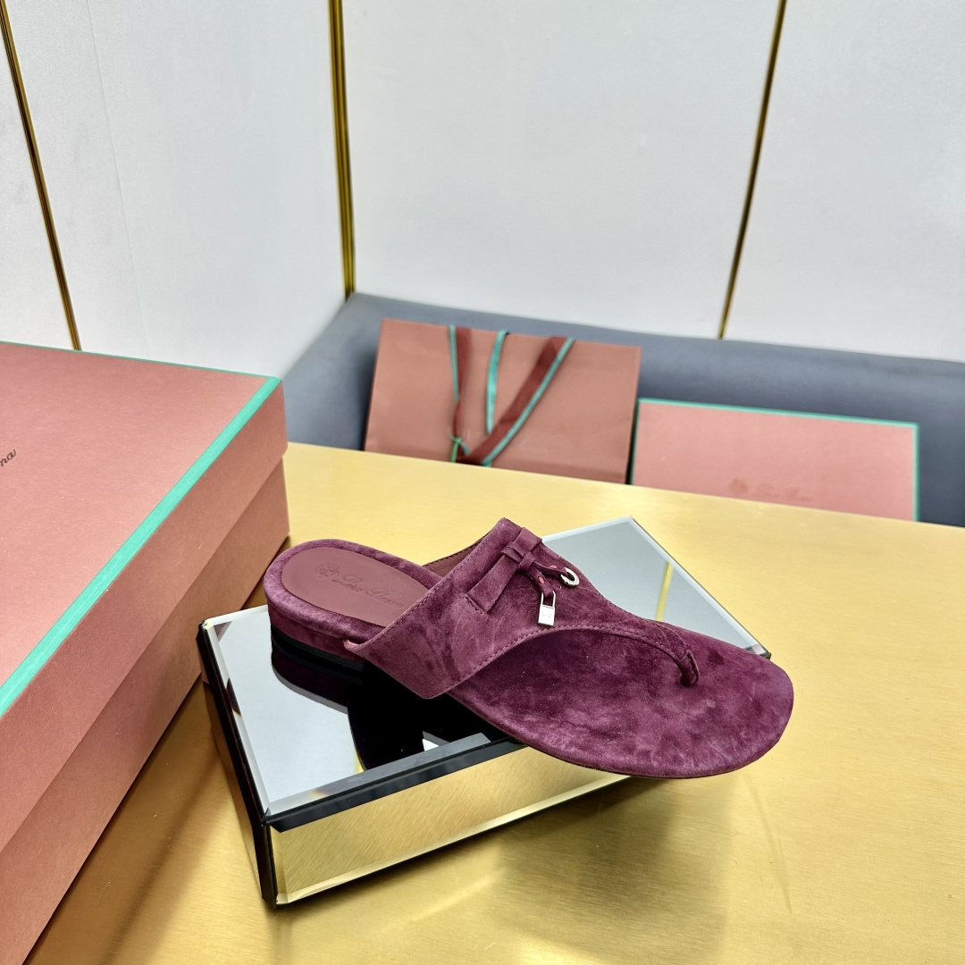 NO:440008,High version 2025 official website LP new product is available for sale Loro Piana (the same style and slippers on the official website｜Made of Wish Yangjing fabric｜The upper is made of high-quality cashmere｜Foot-up cashmere, footbed silk sheepskin, all-round one-to-one recovery counter process flow｜High process flow｜Italian imported genuine leather sole Original craft sole｜Heel height 1.5cm (full real cashmere) / Not a normal heavy rubber sole on the market Size34-41 size (40, 41. Customized) Super super hot, split-toe shoes, loro piano, loro piano, slippers, sheepskin, sheep19860909高版本 2025官网 LP新品发售Loro Piana(官网同款同款拖鞋｜采用 Wish 羊京面料制作｜鞋面采用优质特级羊绒｜垫脚羊绒,垫脚丝绸羊皮,全方位一比一复原专柜工艺流程｜高工艺工艺流程｜意大利进口真皮底 原版工艺大底｜跟高1.5cm(全真羊绒） /绝非市面普通笨重胶底 Size34-41码（40,41.定制）超级超级火爆,分趾鞋,loro piana,loro piana,slippers,sheepskin,sheep,Women's Shoes